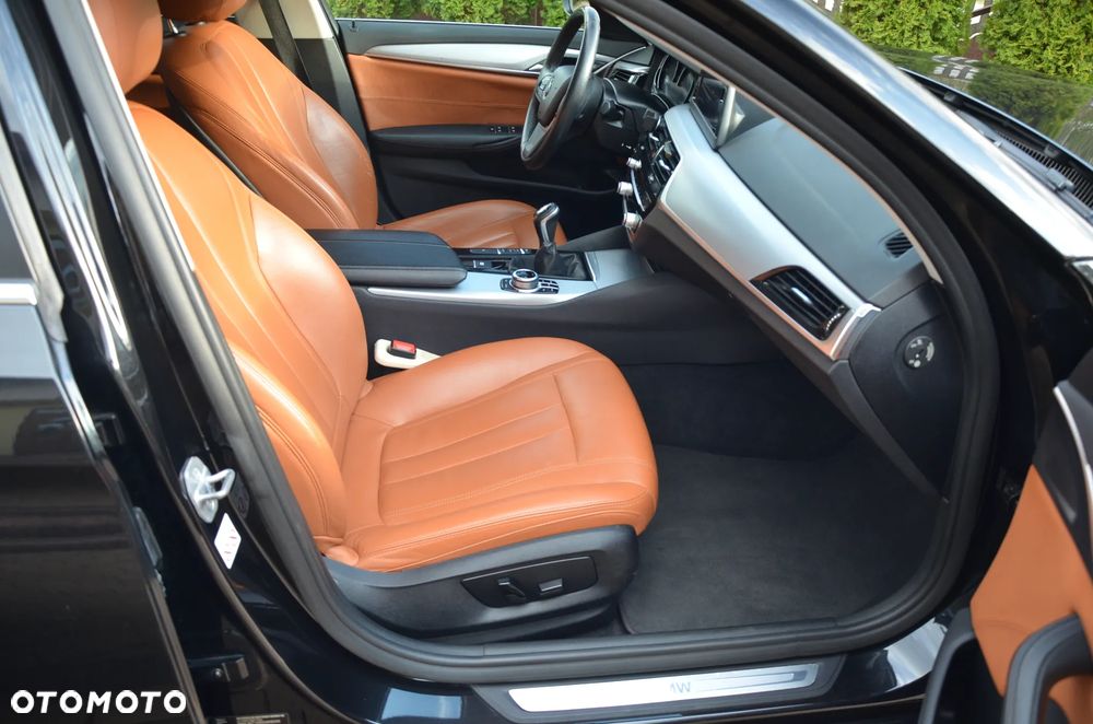 BMW Seria 5 520d M Sport - 19