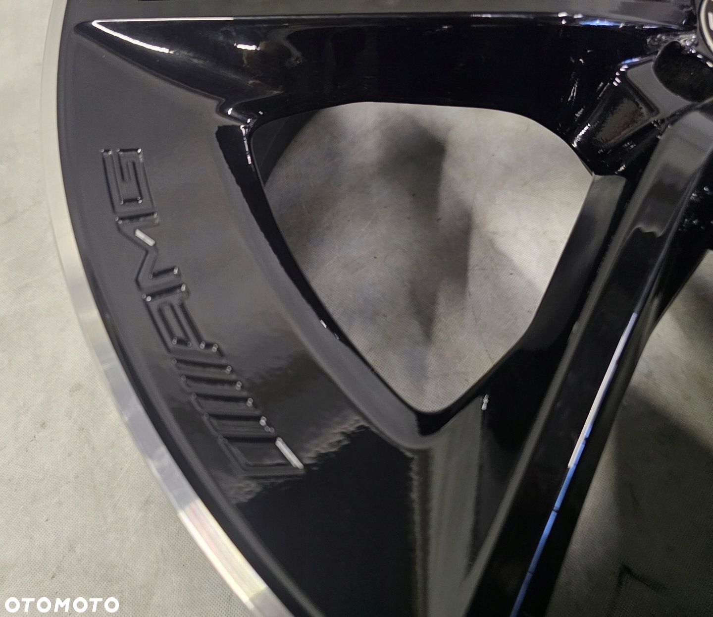 Felga Mercedes GLE GLS A1674013600 10x22 ET56,1 - 4