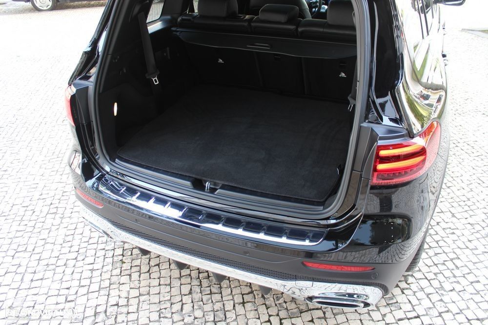 Mercedes-Benz GLB 200 d AMG Line - 28