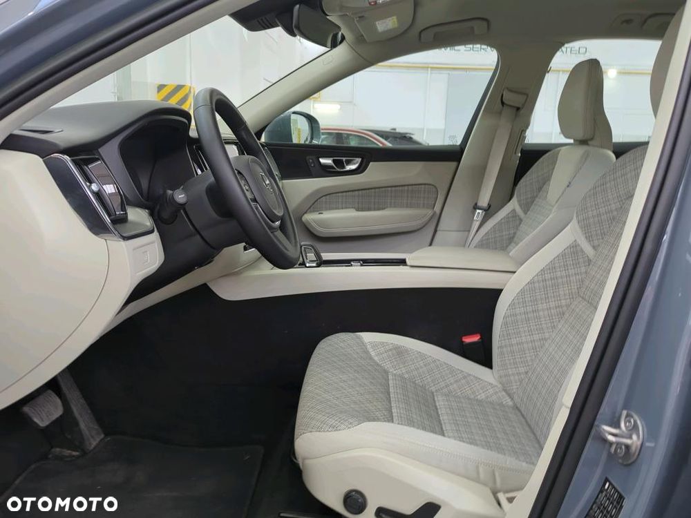 Volvo XC 60 B4 D AWD Core - 6