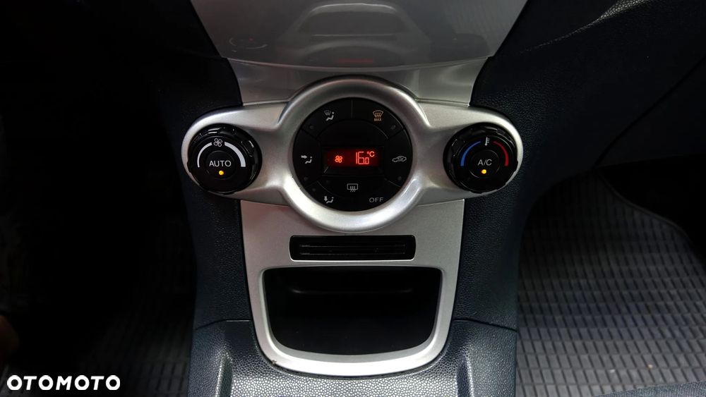 Ford Fiesta 1.25 Gold X - 19