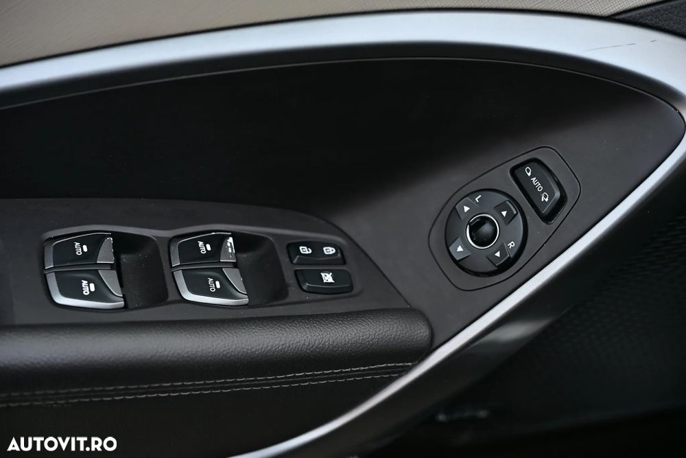 Hyundai Santa Fe blue 2.2 CRDI 4WD Automatik 7-Sitzer Premium - 29