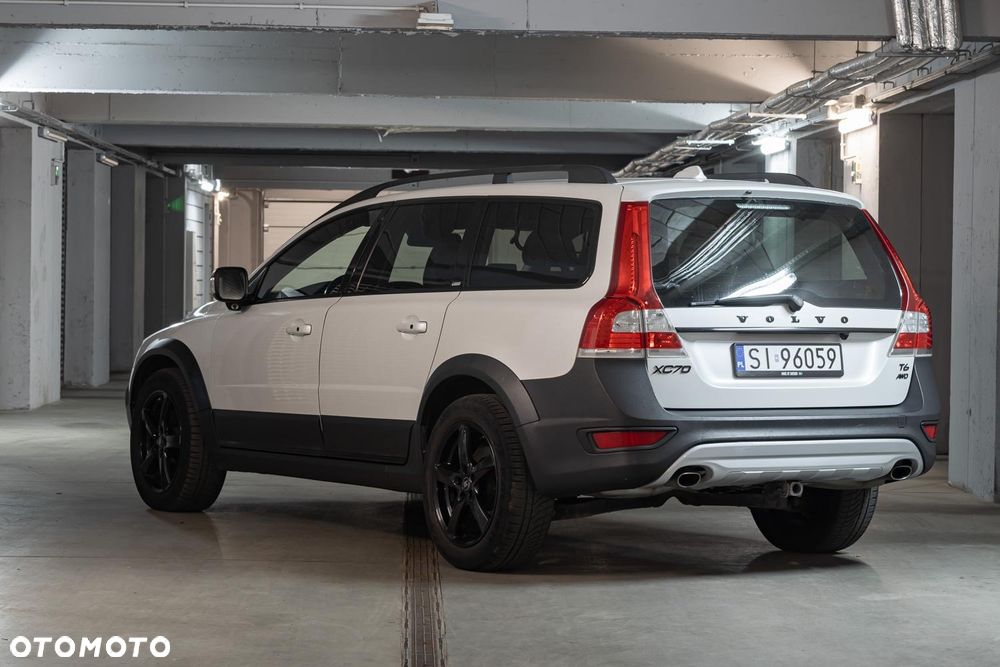 Volvo XC 70 T6 AWD Dynamic Momentum - 11
