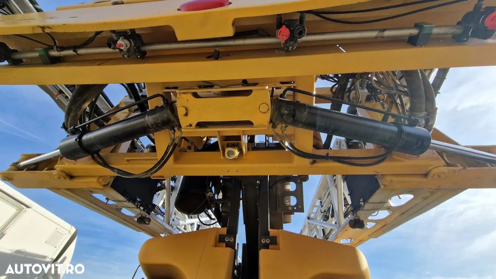 Challenger ROGATOR 635 SPRAYER - 16