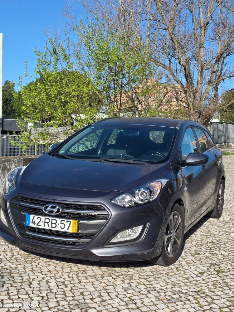 Hyundai i30 CW - 15