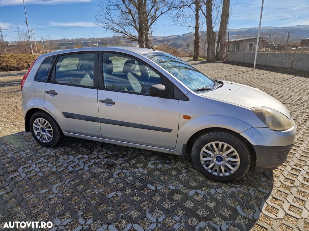 Ford Fiesta 1.25i Ambiente - 5