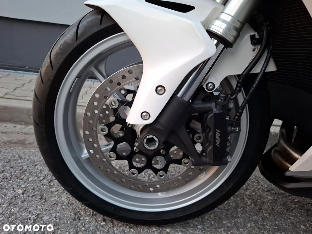 Honda VFR - 25