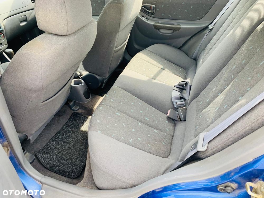 Hyundai Accent - 7