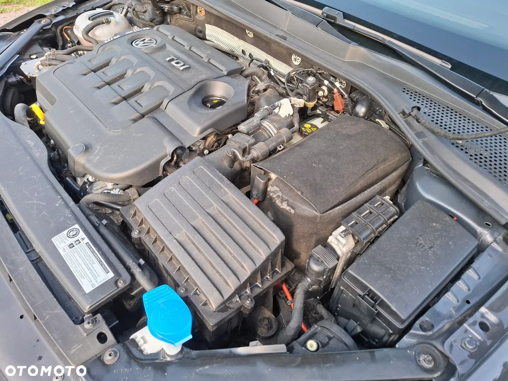 Volkswagen Golf - 23