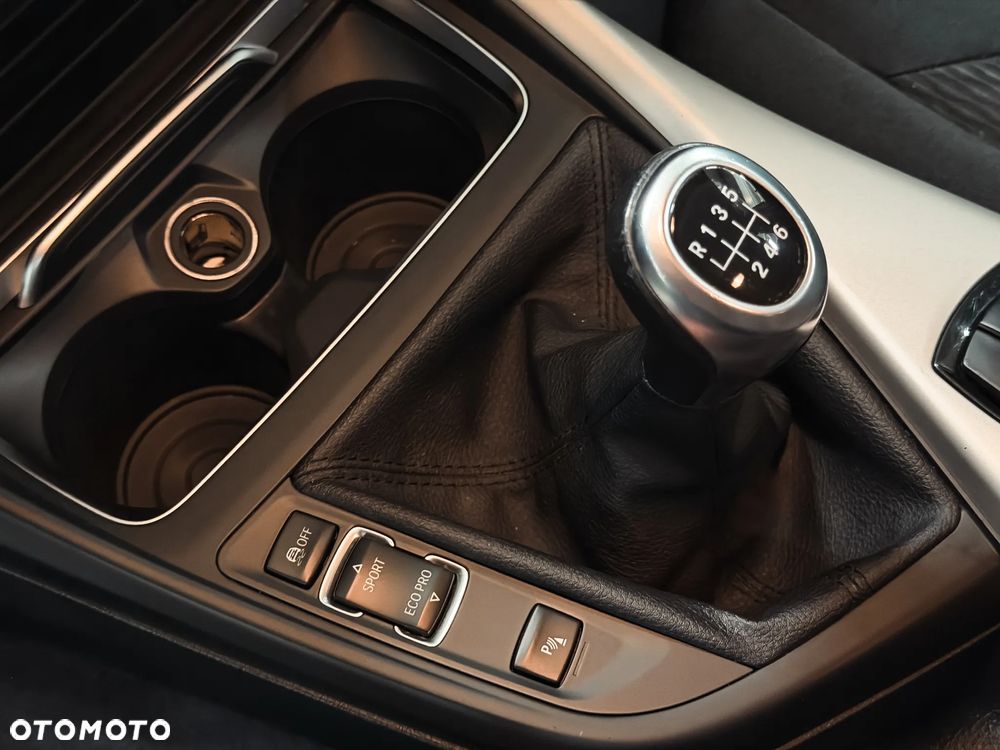 BMW Seria 1 118i - 19