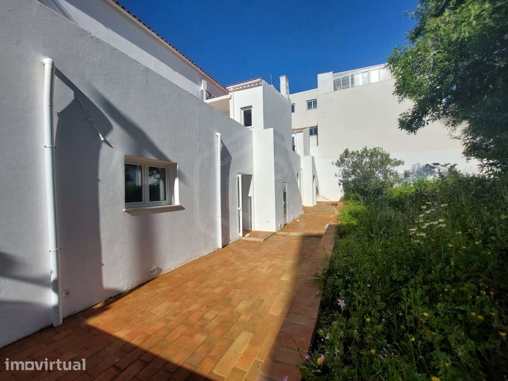 Moradia com garagem e jardim no centro de Portimão, Algarve - Grande imagem: 3/30