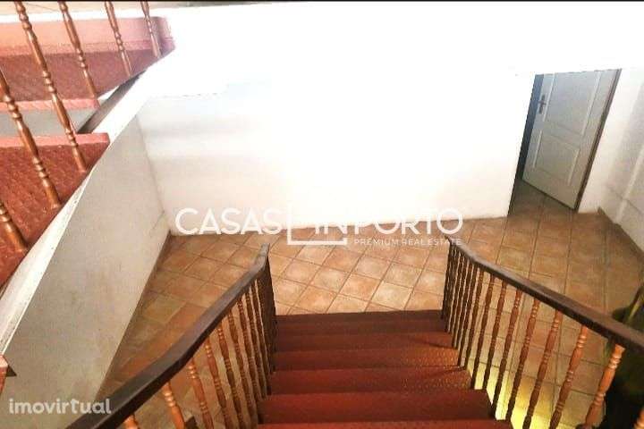 Arrenda-se Loja Ampla para Restauração - Porto - Grande imagem: 4/10