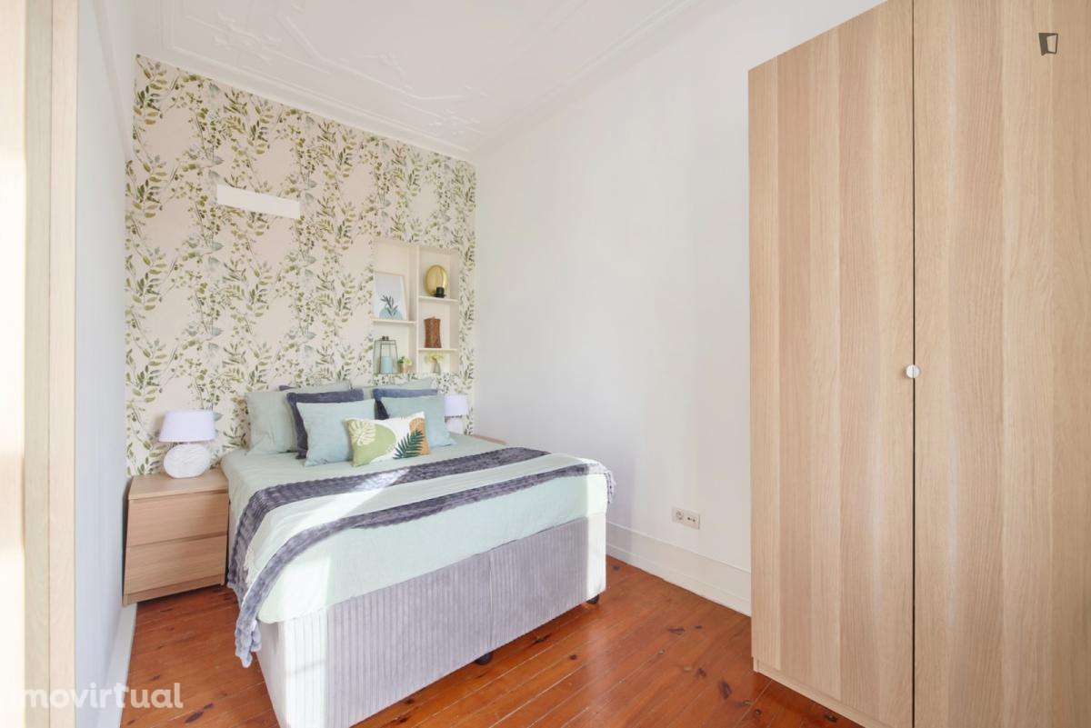 Quarto - localizado em São Sebastião Lisbon - Grande imagem: 2/31