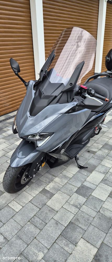 Yamaha Tmax - 18