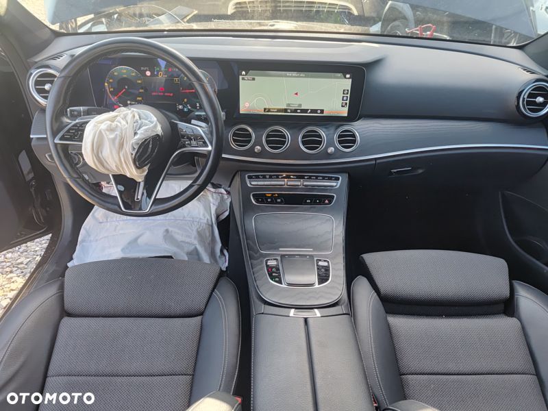 Mercedes-Benz Klasa E 220 d 9G-TRONIC - 37