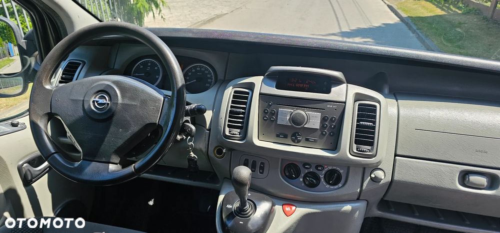 Opel Vivaro L2H1 2.9t Tecshift - 12