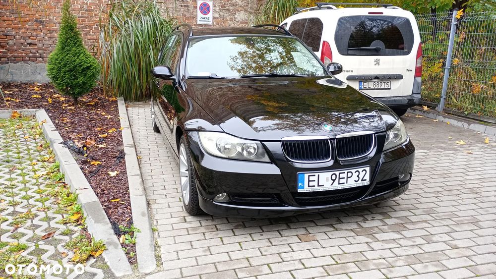 BMW Seria 3 318d DPF Touring - 3
