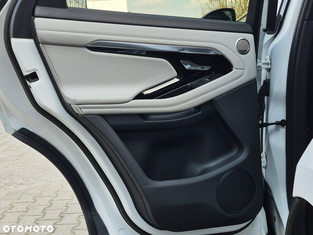 Land Rover Range Rover Evoque - 26