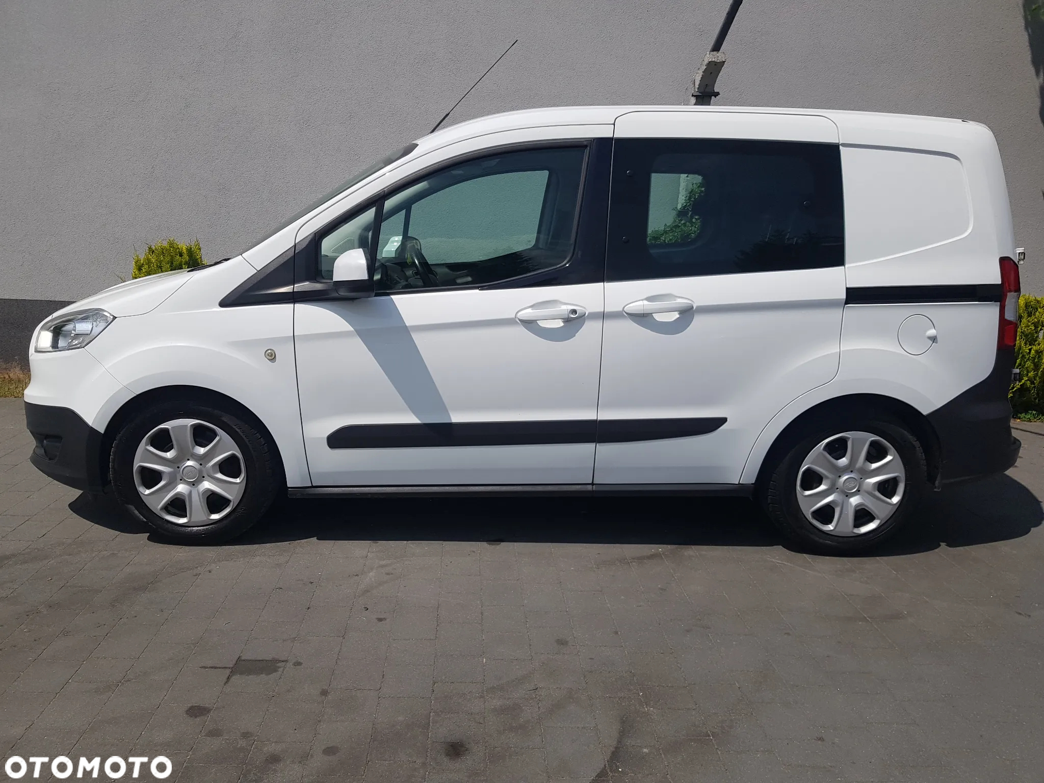 Ford Tourneo Courier 1.5 TDCi Trend - 3