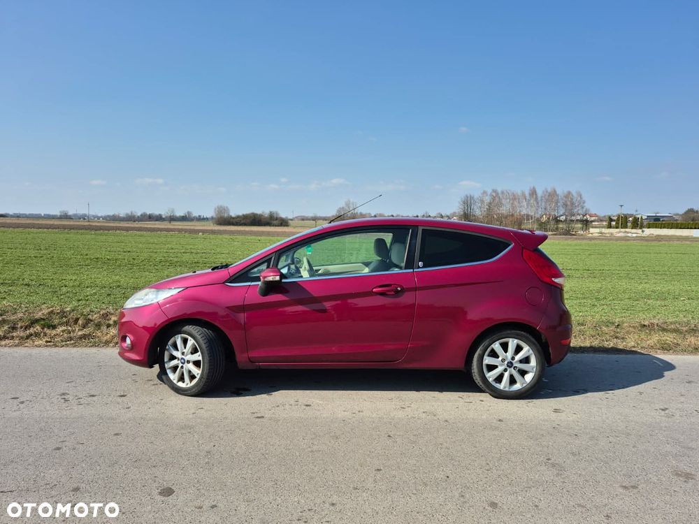 Ford Fiesta - 2