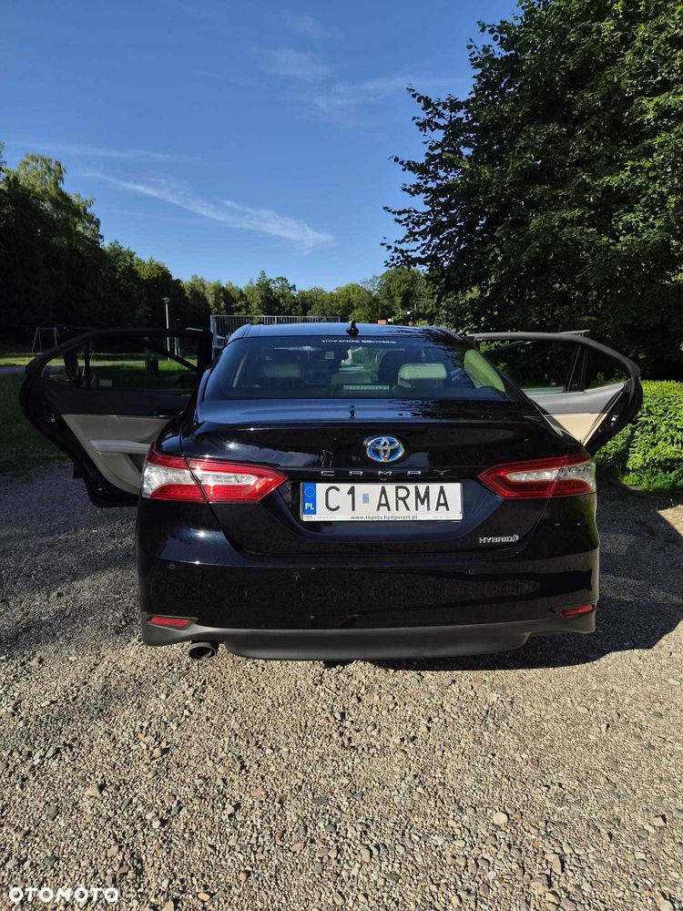 Toyota Camry - 3