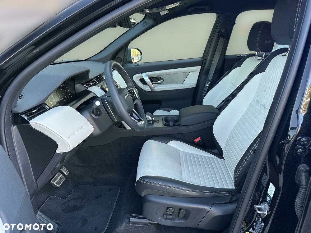 Land Rover Discovery Sport - 11