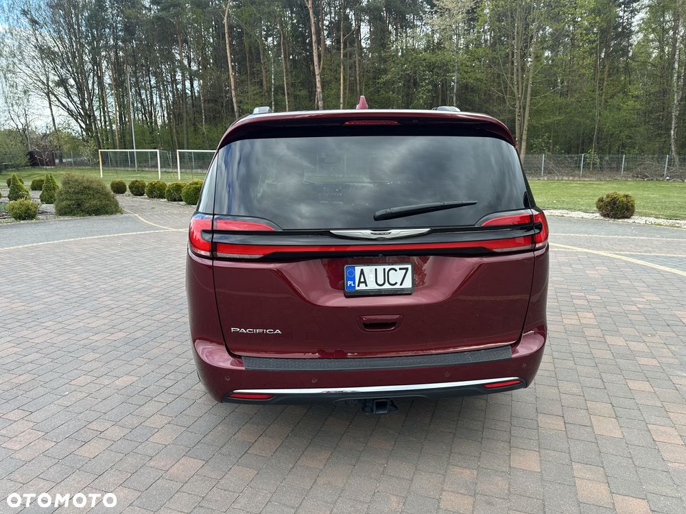 Chrysler Pacifica - 11