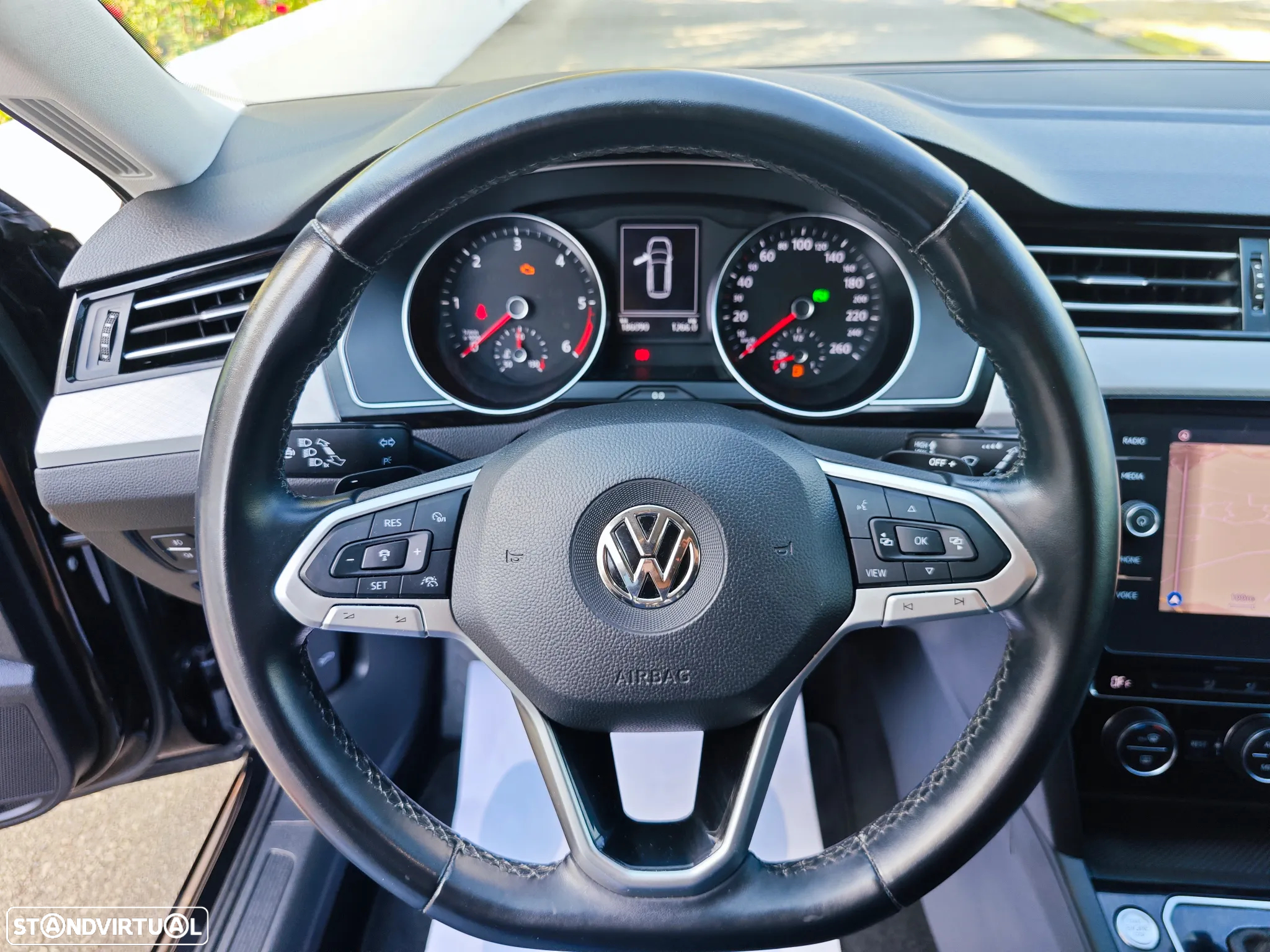 VW Passat Variant 2.0 TDi Business DSG - 15