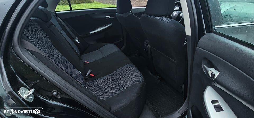 Toyota Corolla 1.4 D-4D Comfort - 4