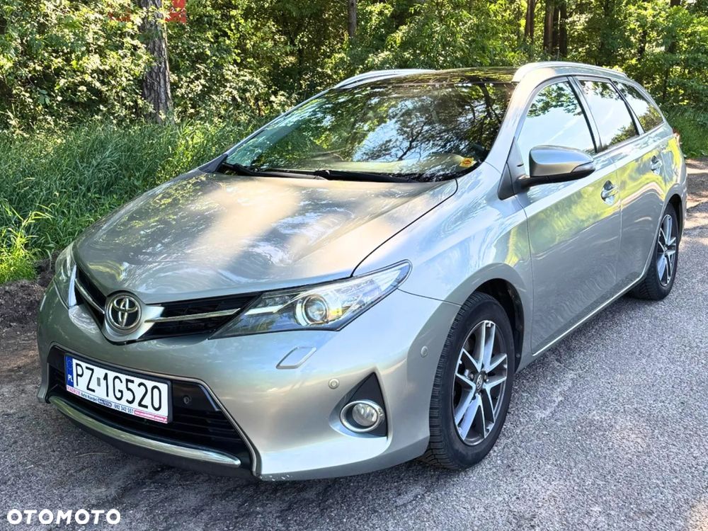 Toyota Auris 2.0 D-4D Prestige - 2