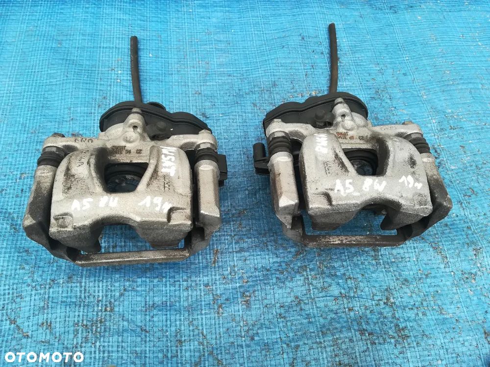 Audi A5 8W A4 B9 Zacisk Hamulcowy Tył Prawy Lewy - 1