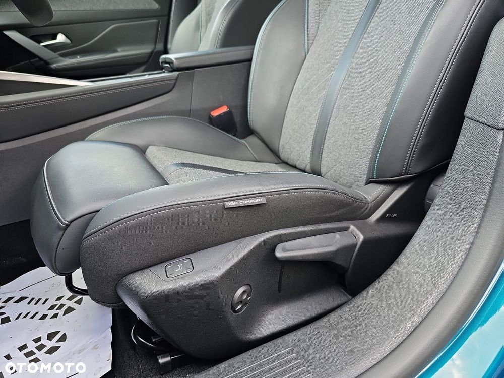 Peugeot 408 - 14