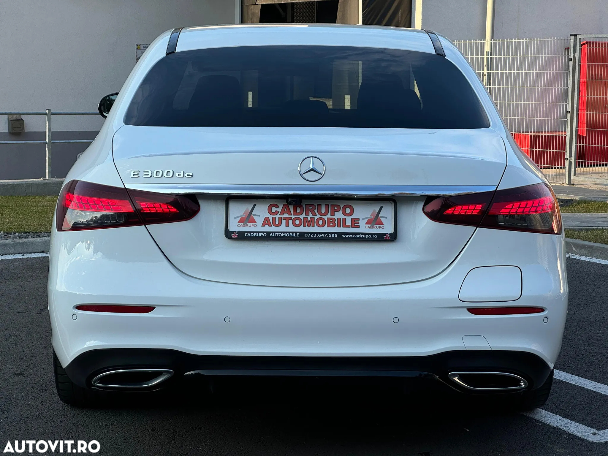 Mercedes-Benz E 300 de 9G-TRONIC AMG Line - 8