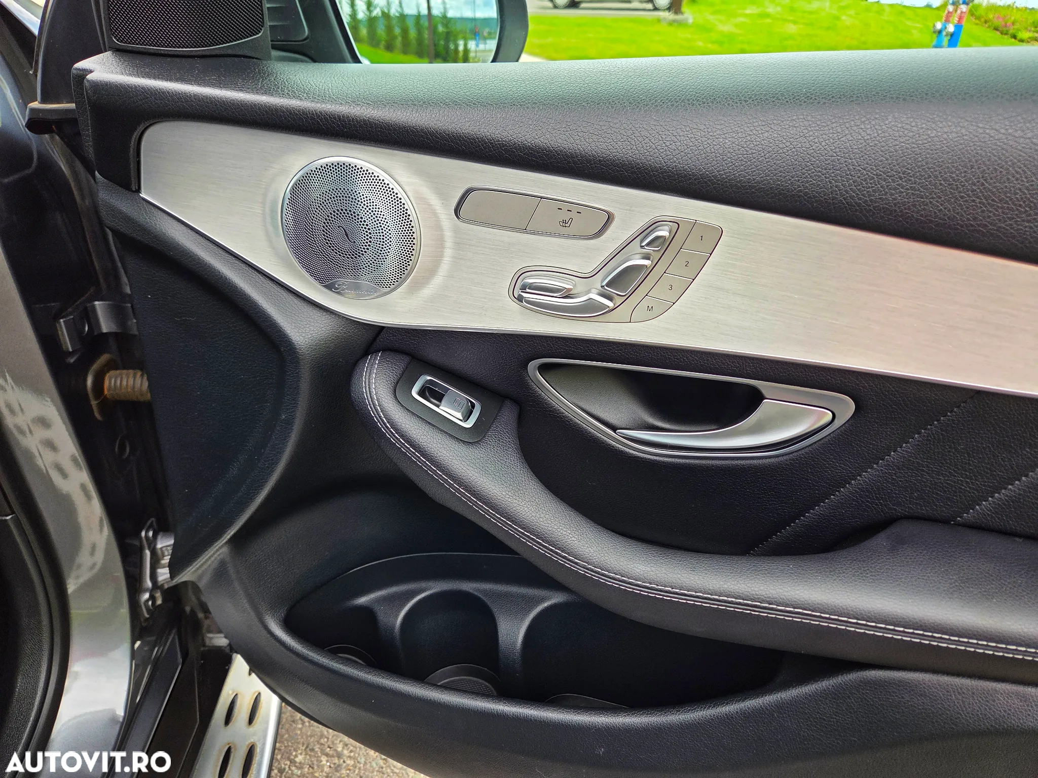 Mercedes-Benz GLC 250 d 4Matic 9G-TRONIC AMG Line - 31