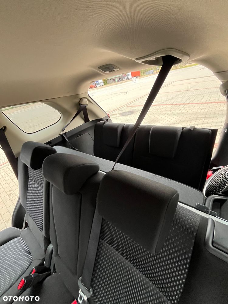Mitsubishi Outlander - 27
