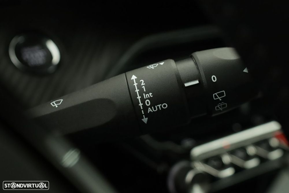 Peugeot e-2008 54 kWh Allure - 20
