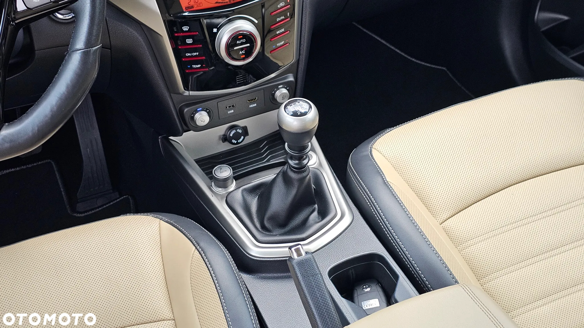 SsangYong/KGM Tivoli - 29