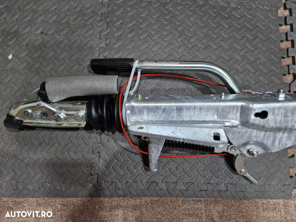 ALKO 251S, Dispozitiv inertial de franare MODELUL NOU 2700 kg
