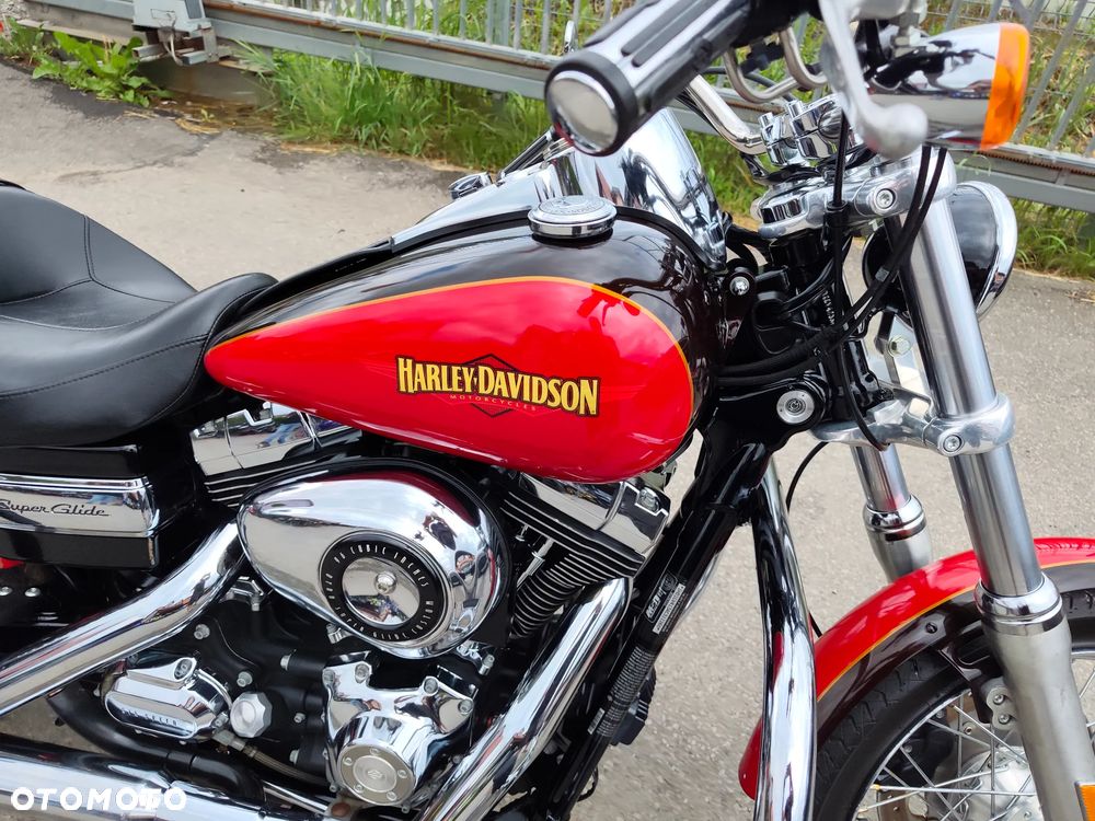 Harley-Davidson Dyna Super Glide - 33
