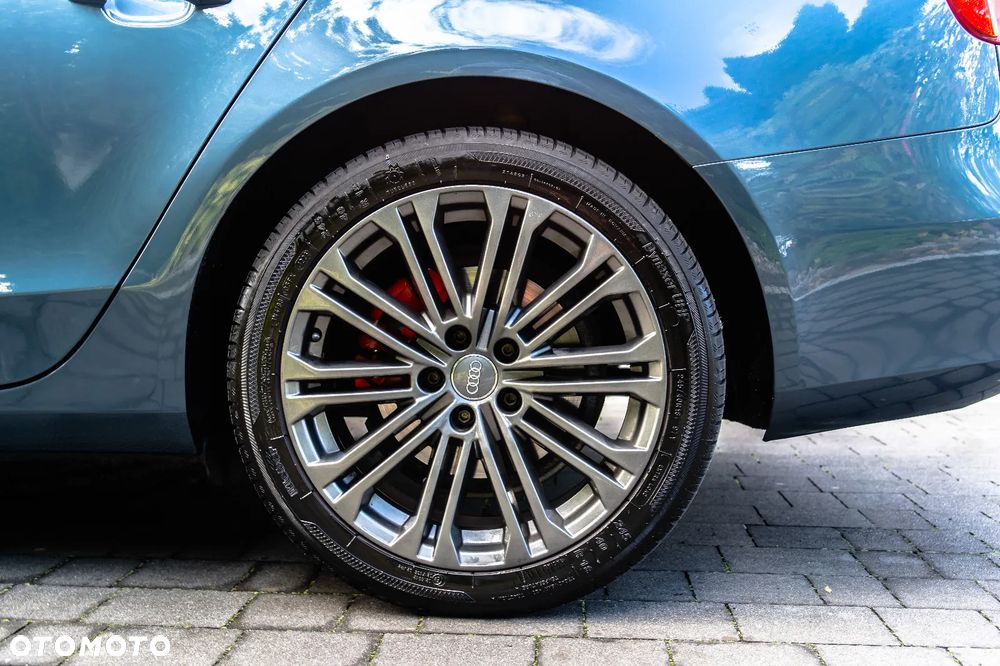 Audi A4 Avant - 5