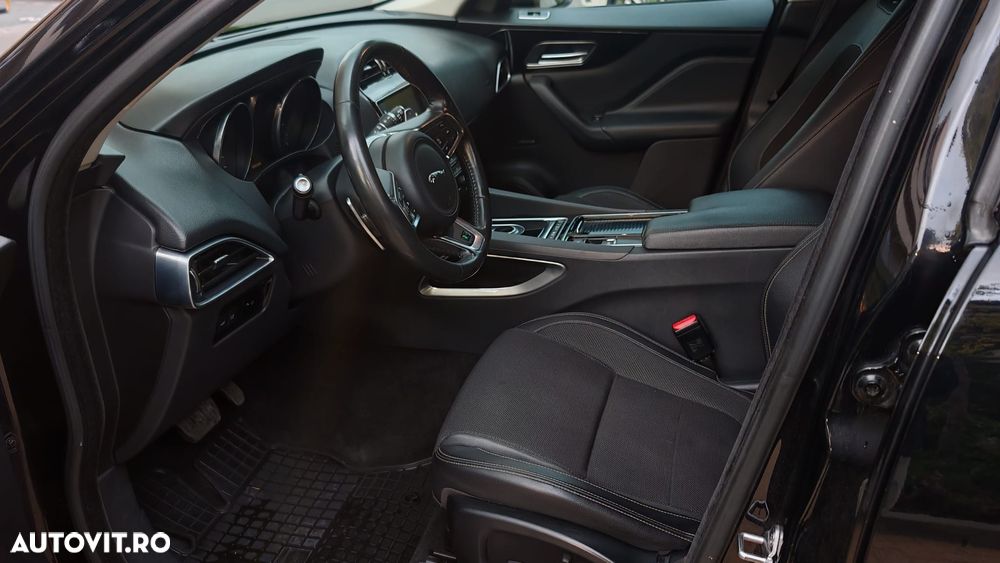 Jaguar F-Pace 25d AWD R-Sport - 16