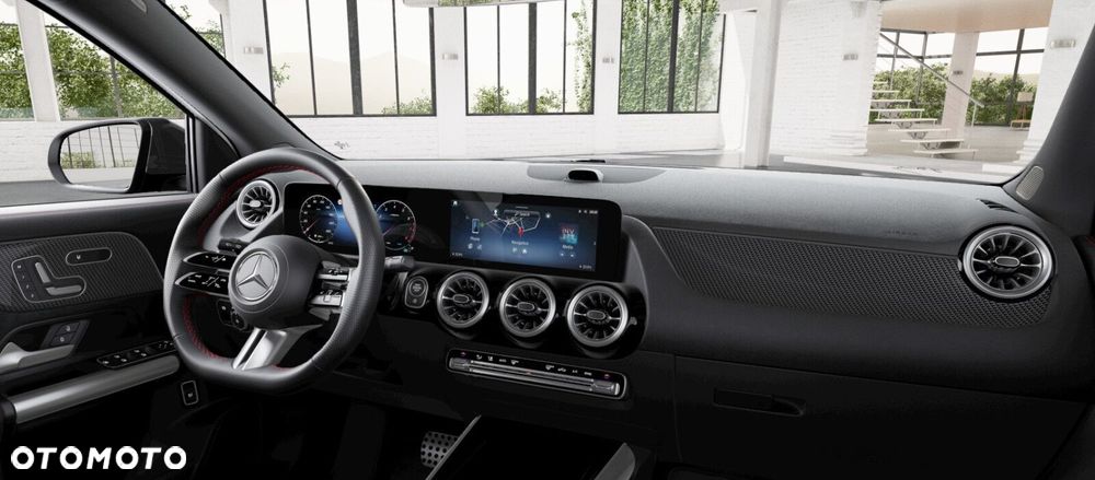 Mercedes-Benz GLA - 9