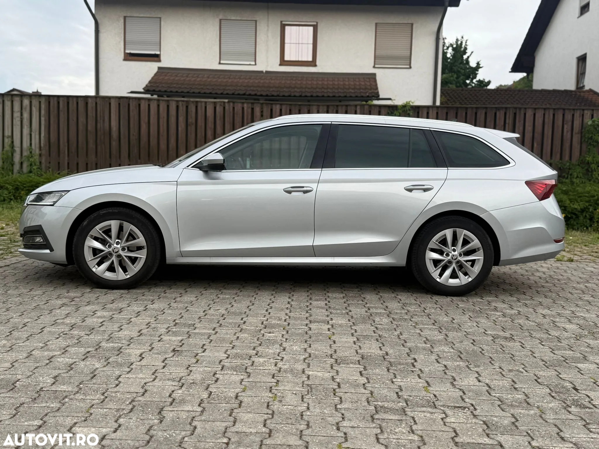 Skoda Octavia 2.0 TDI DSG Style - 8