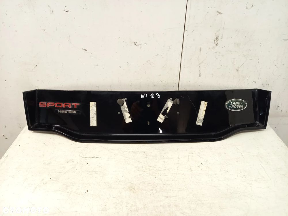 Land Rover Discovery Sport L550 blenda listwa na klape tyl - 1