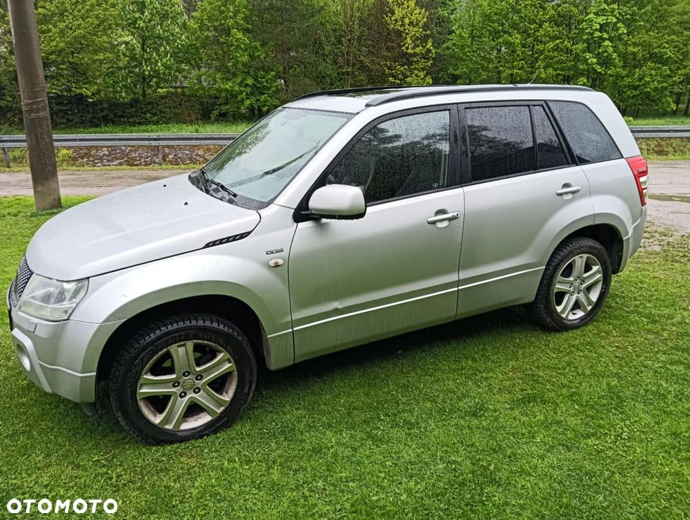Suzuki Grand Vitara 1.9 DDiS Club - 2