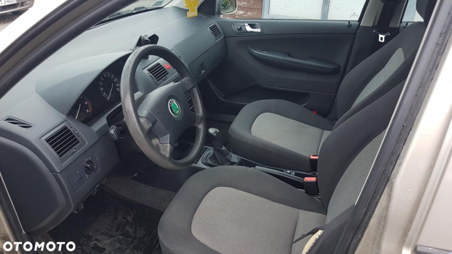 Skoda Fabia - 6
