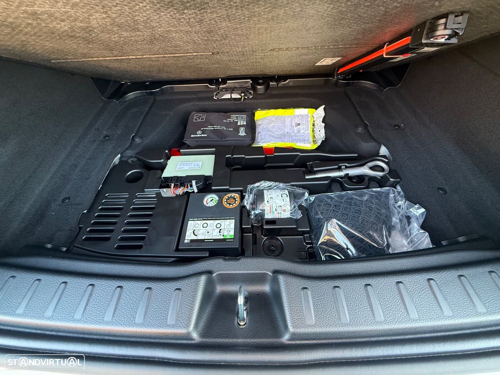 Mercedes-Benz GLA 180 - 12