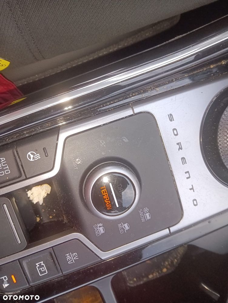 Kia Sorento 1.6T-GDI PHEV AWD OPF Platinum - 13