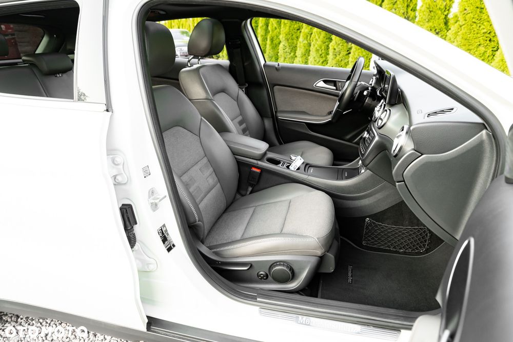 Mercedes-Benz GLA 250 4-Matic - 24