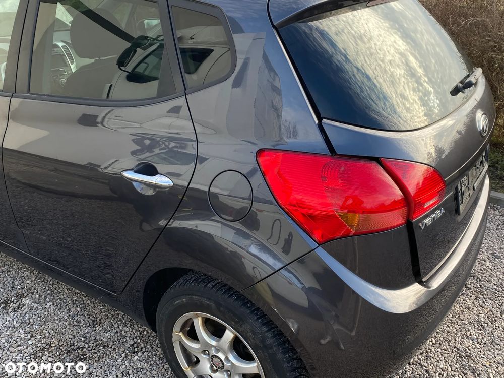 KIA VENGA 09- Błotnik lewy prawy pas tylny wanna poszycie - 1